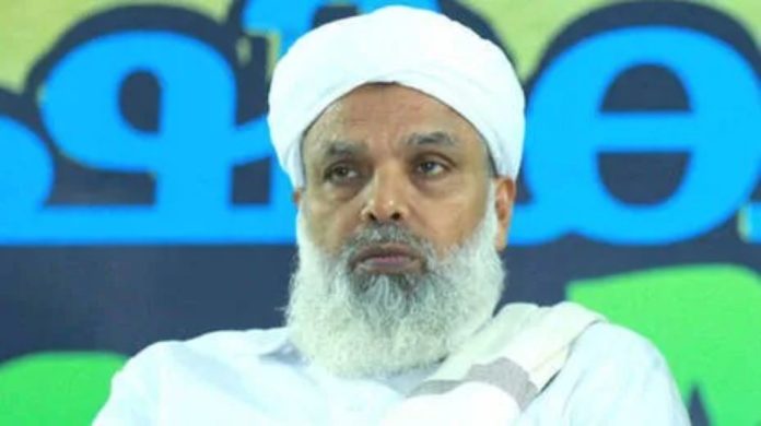 മുനമ്പത്തേത് വഖഫ് ഭൂമി തന്നെ : സമസ്ത സെക്രട്ടറി മുനമ്പത്തേത് വഖഫ് ഭൂമി തന്നെ : സമസ്ത സെക്രട്ടറി