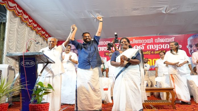 ഇടതുപക്ഷത്തിന് മാത്രമേ ഇന്ത്യയിൽ വർഗ്ഗീയ ശക്തികളെ രാഷ്ട്രീയമായി എതിർത്ത് തോൽപ്പിക്കാൻ കഴിയു : മുഖ്യമന്ത്രി ഇടതുപക്ഷത്തിന് മാത്രമേ ഇന്ത്യയിൽ വർഗ്ഗീയ ശക്തികളെ രാഷ്ട്രീയമായി എതിർത്ത് തോൽപ്പിക്കാൻ കഴിയു : മുഖ്യമന്ത്രി