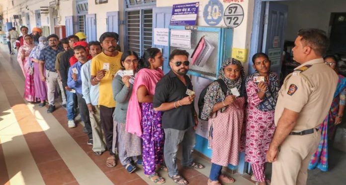 മഹാരാഷ്ട്രയിലും ജാർഖണ്ഡിലും മികച്ച പോളിംഗ് മഹാരാഷ്ട്രയിലും ജാർഖണ്ഡിലും മികച്ച പോളിംഗ്