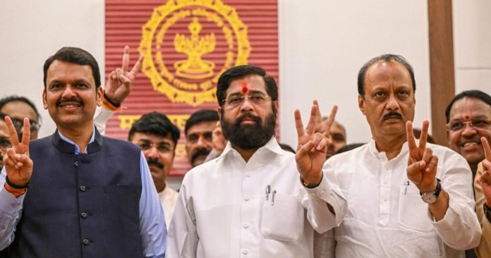 മഹാരാഷ്ട്രയിലെ മഹാവിജയം : മഹായുതി സഖ്യം തിങ്കളാഴ്ച്ച സത്യപ്രതിജ്ഞ ചെയ്തേക്കും മഹാരാഷ്ട്രയിലെ മഹാവിജയം : മഹായുതി സഖ്യം തിങ്കളാഴ്ച്ച സത്യപ്രതിജ്ഞ ചെയ്തേക്കും