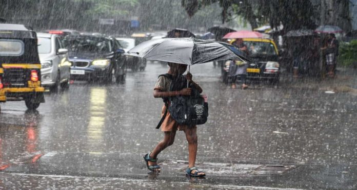 സംസ്ഥാനത്ത് നാളെ മുതല് വ്യാപക മഴയ്ക്ക് സാധ്യത ; എട്ടുജില്ലകളില് യെല്ലോ അലര്ട്ട് സംസ്ഥാനത്ത് നാളെ മുതല് വ്യാപക മഴയ്ക്ക് സാധ്യത ; എട്ടുജില്ലകളില് യെല്ലോ അലര്ട്ട്