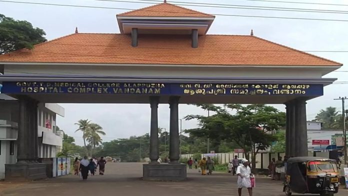ആലപ്പുഴയില് പനി ബാധിച്ച് മരിച്ച പതിനേഴുകാരി അഞ്ച് മാസം ഗര്ഭിണി ; പോസ്റ്റ്മോര്ട്ടം റിപ്പോര്ട്ട് ആലപ്പുഴയില് പനി ബാധിച്ച് മരിച്ച പതിനേഴുകാരി അഞ്ച് മാസം ഗര്ഭിണി ; പോസ്റ്റ്മോര്ട്ടം റിപ്പോര്ട്ട്