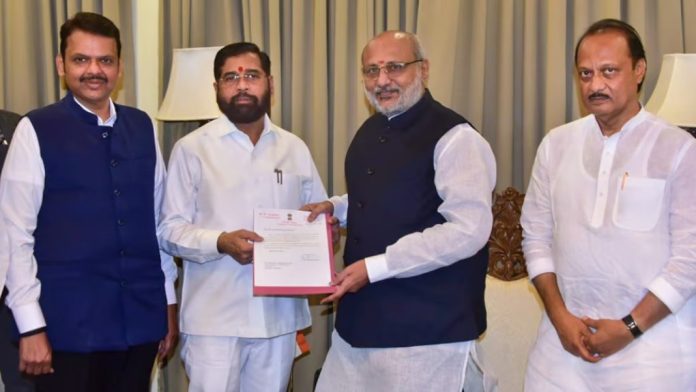 മഹാരാഷ്ട്ര മുഖ്യമന്ത്രി ഏക്നാഥ് ഷിന്ഡെ രാജിവെച്ചു ; കാവല് മുഖ്യമന്ത്രിയായി തുടരാന് ആവശ്യം മഹാരാഷ്ട്ര മുഖ്യമന്ത്രി ഏക്നാഥ് ഷിന്ഡെ രാജിവെച്ചു ; കാവല് മുഖ്യമന്ത്രിയായി തുടരാന് ആവശ്യം
