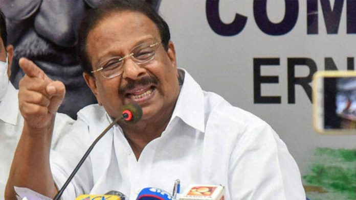 അന്വേഷണം അട്ടിമറിച്ച് പിണറായി സര്ക്കാര് നവീന് ബാബുവിന്റെ കുടുംബത്തെ വഞ്ചിച്ചു : കെ.സുധാകരന് എംപി അന്വേഷണം അട്ടിമറിച്ച് പിണറായി സര്ക്കാര് നവീന് ബാബുവിന്റെ കുടുംബത്തെ വഞ്ചിച്ചു : കെ.സുധാകരന് എംപി