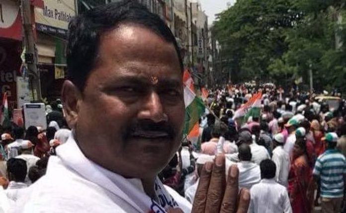 ലൈംഗികാതിക്രമക്കേസ് : ബി ഗുരപ്പ നായിഡുവിനെ കോൺഗ്രസ് പാർട്ടിയിൽ നിന്ന് പുറത്താക്കി ലൈംഗികാതിക്രമക്കേസ് : ബി ഗുരപ്പ നായിഡുവിനെ കോൺഗ്രസ് പാർട്ടിയിൽ നിന്ന് പുറത്താക്കി