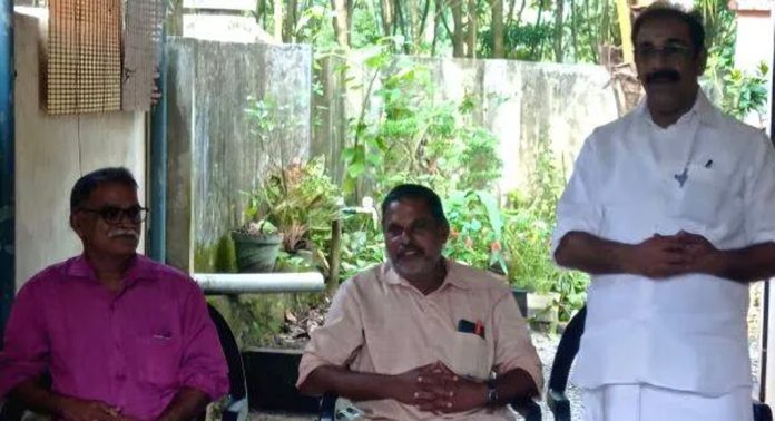 തയ്യൽ തൊഴിലാളികൾക്ക് ആനുകൂല്യങ്ങൾ വര്ധിപ്പിക്കണം ; ആൾ കേരള തയ്യൽ തൊഴിലാളി യൂണിയൻ അടൂർ മൂന്നാളം യൂണിറ്റ് തയ്യൽ തൊഴിലാളികൾക്ക് ആനുകൂല്യങ്ങൾ വര്ധിപ്പിക്കണം ; ആൾ കേരള തയ്യൽ തൊഴിലാളി യൂണിയൻ അടൂർ മൂന്നാളം യൂണിറ്റ്