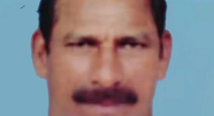 എ.കെ.ജി. സെന്റര് മുന് ജീവനക്കാരനെ ആത്മഹത്യ ചെയ്ത നിലയില് കണ്ടെത്തി എ.കെ.ജി. സെന്റര് മുന് ജീവനക്കാരനെ ആത്മഹത്യ ചെയ്ത നിലയില് കണ്ടെത്തി