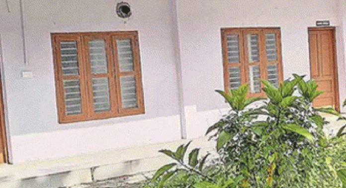 പന്നിവേലിച്ചിറയിലെ അക്വാറ്റിക് അനിമല് ഹെല്ത്ത് സെന്റര് അടഞ്ഞുതന്നെ പന്നിവേലിച്ചിറയിലെ അക്വാറ്റിക് അനിമല് ഹെല്ത്ത് സെന്റര് അടഞ്ഞുതന്നെ