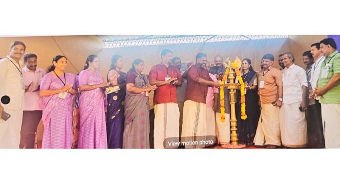 കുട്ടികളുടെ സര്ഗ്ഗശേഷികള് വികസിപ്പിക്കുവാന് കലോത്സവവേദികളിലൂടെ സാധിക്കുന്നു : ഡെപ്യൂട്ടി സ്പീക്കര് കുട്ടികളുടെ സര്ഗ്ഗശേഷികള് വികസിപ്പിക്കുവാന് കലോത്സവവേദികളിലൂടെ സാധിക്കുന്നു : ഡെപ്യൂട്ടി സ്പീക്കര്