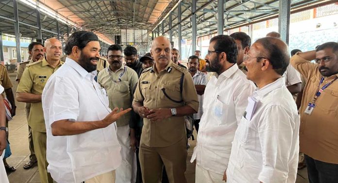 പതിനെട്ടാംപടിയില് അനുഭവസ്ഥരായ പോലീസുകാര് മാത്രമേ ഡ്യൂട്ടിക്കുണ്ടാവുകയുള്ളു ; മന്ത്രി വി എന് വാസവന് പതിനെട്ടാംപടിയില് അനുഭവസ്ഥരായ പോലീസുകാര് മാത്രമേ ഡ്യൂട്ടിക്കുണ്ടാവുകയുള്ളു ; മന്ത്രി വി എന് വാസവന്