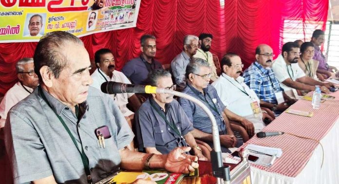 സാമൂഹ്യ ക്ഷേമ പെൻഷൻകാർക്ക് നോമിനിയെ നിശ്ചയിക്കാൻ അവസരം നൽകണമെന്ന് കിസാന്സഭ ജില്ലാ സമ്മേളനം സാമൂഹ്യ ക്ഷേമ പെൻഷൻകാർക്ക് നോമിനിയെ നിശ്ചയിക്കാൻ അവസരം നൽകണമെന്ന് കിസാന്സഭ ജില്ലാ സമ്മേളനം