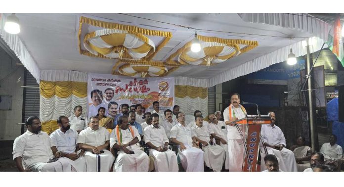 മലയോര മേഖലകളിലെ ജനങ്ങളെ സർക്കാർ അവഗണിക്കുന്നു ; രമേശ് ചെന്നിത്തല മലയോര മേഖലകളിലെ ജനങ്ങളെ സർക്കാർ അവഗണിക്കുന്നു ; രമേശ് ചെന്നിത്തല