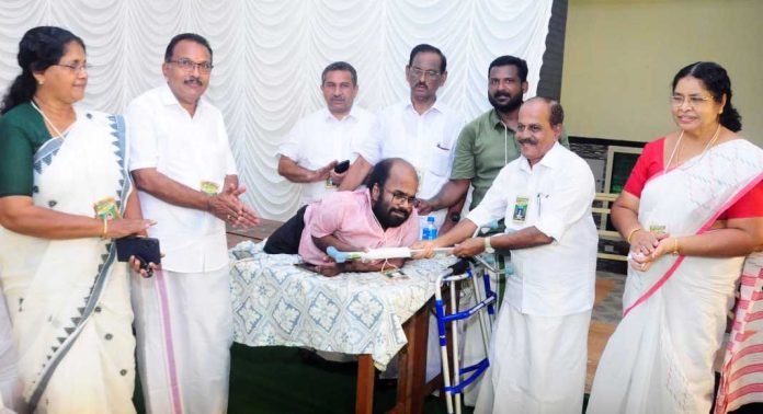 കനിവ് പദ്ധതി ; ഉപകരണങ്ങൾ കൈമാറി കനിവ് പദ്ധതി ; ഉപകരണങ്ങൾ കൈമാറി