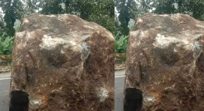 ഈരാറ്റുപേട്ട-വാഗമൺ റോഡിൽ കൂറ്റൻ പാറക്കല്ല് റോഡിലേയ്ക്ക് പതിച്ചു ഈരാറ്റുപേട്ട-വാഗമൺ റോഡിൽ കൂറ്റൻ പാറക്കല്ല് റോഡിലേയ്ക്ക് പതിച്ചു