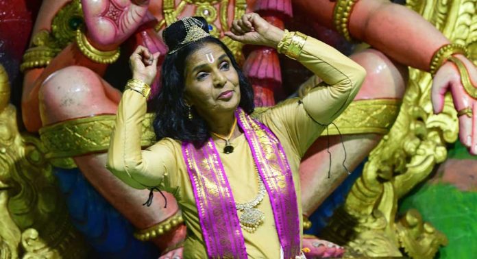 പ്രായത്തെ തോൽപ്പിക്കുന്ന നൃത്ത സമർപ്പണവുമായി മാളികപ്പുറം പ്രായത്തെ തോൽപ്പിക്കുന്ന നൃത്ത സമർപ്പണവുമായി മാളികപ്പുറം