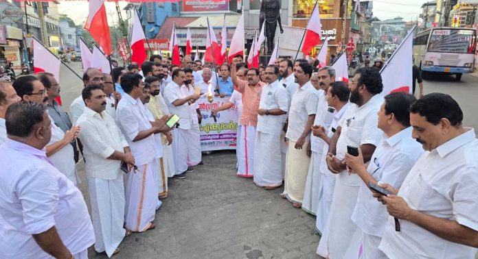 മുനമ്പം സമരത്തിന് കേരളാ കോൺഗ്രസ് (എം) ജില്ലാ കമ്മറ്റി ഐക്യദാർഢ്യം പ്രഖ്യാപിച്ചു മുനമ്പം സമരത്തിന് കേരളാ കോൺഗ്രസ് (എം) ജില്ലാ കമ്മറ്റി ഐക്യദാർഢ്യം പ്രഖ്യാപിച്ചു