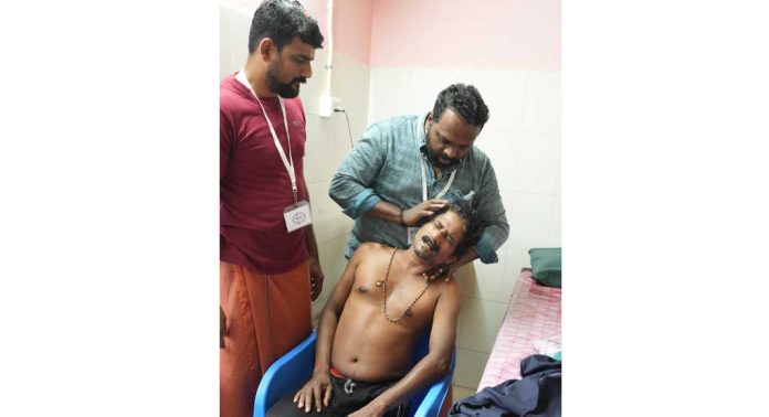 അയ്യപ്പഭക്തന്മാർക്ക് ആരോഗ്യരക്ഷയ്ക്ക് ആയുർവേദവും അയ്യപ്പഭക്തന്മാർക്ക് ആരോഗ്യരക്ഷയ്ക്ക് ആയുർവേദവും