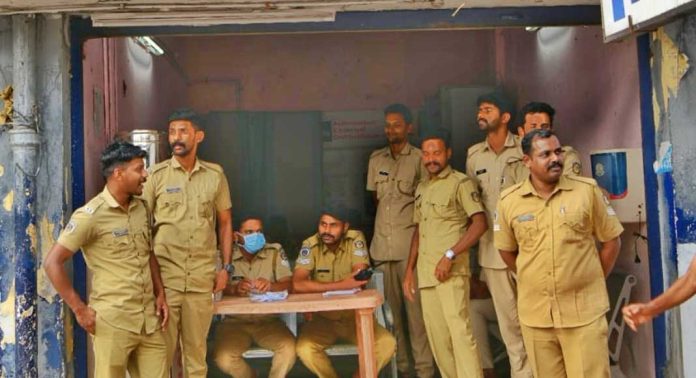 ശബരിമലയ്ക്ക് കാവലായി സന്നിധാനം പോലീസ് സ്റ്റേഷൻ ശബരിമലയ്ക്ക് കാവലായി സന്നിധാനം പോലീസ് സ്റ്റേഷൻ