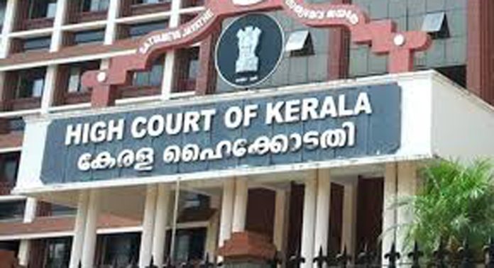 എൽ.ഡി.എഫ്. കോഴഞ്ചേരി ഗ്രാമപ്പഞ്ചായത്ത് ഭരണസമിതിക്കെതിരേ സി.പി.എം. ലോക്കൽ കമ്മിറ്റിയംഗം ഹൈക്കോടതിയിൽ കേസ് ഫയൽ ചെയ്തു എൽ.ഡി.എഫ്. കോഴഞ്ചേരി ഗ്രാമപ്പഞ്ചായത്ത് ഭരണസമിതിക്കെതിരേ സി.പി.എം. ലോക്കൽ കമ്മിറ്റിയംഗം ഹൈക്കോടതിയിൽ കേസ് ഫയൽ ചെയ്തു