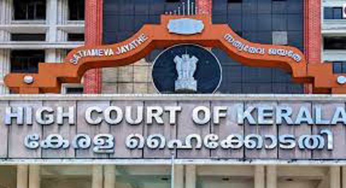 ചേവായൂര് ബാങ്ക് തിരഞ്ഞെടുപ്പ് ; ഹര്ജി പരിഗണിക്കാന് മാറ്റി ചേവായൂര് ബാങ്ക് തിരഞ്ഞെടുപ്പ് ; ഹര്ജി പരിഗണിക്കാന് മാറ്റി