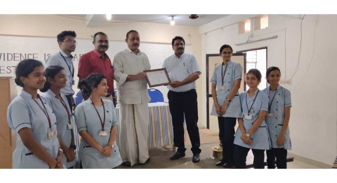 പൊയ്യാനില് കോളജ് ഓഫ് നേഴ്സിംഗ് ഇനി ഹരിത കാമ്പസ് പൊയ്യാനില് കോളജ് ഓഫ് നേഴ്സിംഗ് ഇനി ഹരിത കാമ്പസ്