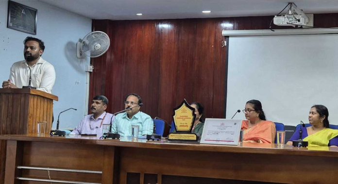 ഭരണഭാഷാമികവ് നിലനിറുത്താനാകണം – ജില്ലാ കലക്ടര് ഭരണഭാഷാമികവ് നിലനിറുത്താനാകണം – ജില്ലാ കലക്ടര്