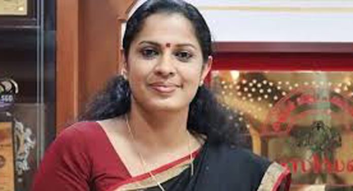 പി പി ദിവ്യയ്ക്ക് ജാമ്യം അനുവദിച്ചത് കര്ശന ഉപാധികളോടെ ; കണ്ണൂർ വിട്ട് പുറത്ത് പോകരുതെന്ന് ഉപാധി പി പി ദിവ്യയ്ക്ക് ജാമ്യം അനുവദിച്ചത് കര്ശന ഉപാധികളോടെ ; കണ്ണൂർ വിട്ട് പുറത്ത് പോകരുതെന്ന് ഉപാധി