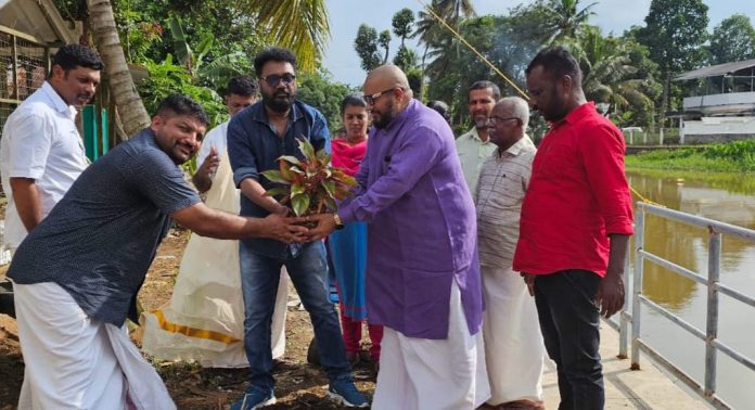 ആന്റപ്പൻ അമ്പിയായം സ്മാരക പാർക്ക് യാഥാർത്ഥ്യമാകുന്നു ; എടത്വയിൽ നദി തീര സൗന്ദര്യവല്ക്കരണ യജ്ഞത്തിന് തുടക്കമായി ആന്റപ്പൻ അമ്പിയായം സ്മാരക പാർക്ക് യാഥാർത്ഥ്യമാകുന്നു ; എടത്വയിൽ നദി തീര സൗന്ദര്യവല്ക്കരണ യജ്ഞത്തിന് തുടക്കമായി