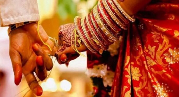 വന്തുക ഫീസ് വാങ്ങിയിട്ടും യോജിച്ച വധുവിനെ കണ്ടെത്തിയില്ല ; മാട്രിമോണിയല് സൈറ്റിന് പിഴ ചുമത്തി കോടതി വന്തുക ഫീസ് വാങ്ങിയിട്ടും യോജിച്ച വധുവിനെ കണ്ടെത്തിയില്ല ; മാട്രിമോണിയല് സൈറ്റിന് പിഴ ചുമത്തി കോടതി
