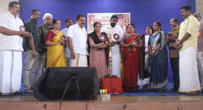 മല്ലപ്പള്ളി ഉപജില്ല കലോത്സവത്തിന് ചെങ്ങരൂർ സെന്റ് തെരേസാസ് ബി. സി ഹയർ സെക്കണ്ടറി സ്കൂളിൽ തുടക്കം കുറിച്ചു മല്ലപ്പള്ളി ഉപജില്ല കലോത്സവത്തിന് ചെങ്ങരൂർ സെന്റ് തെരേസാസ് ബി. സി ഹയർ സെക്കണ്ടറി സ്കൂളിൽ തുടക്കം കുറിച്ചു