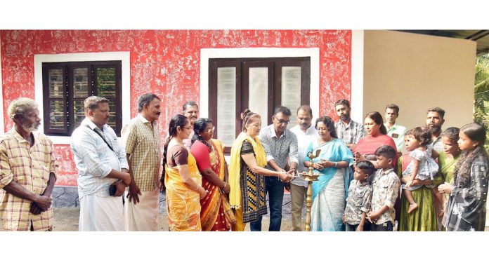 ഡോ. എം.എസ്. സുനിലിന്റെ 330 -മത് സ്നേഹഭവനം സൂര്യ ശരത്തിന്റെ അഞ്ചംഗ കുടുംബത്തിന് ഡോ. എം.എസ്. സുനിലിന്റെ 330 -മത് സ്നേഹഭവനം സൂര്യ ശരത്തിന്റെ അഞ്ചംഗ കുടുംബത്തിന്