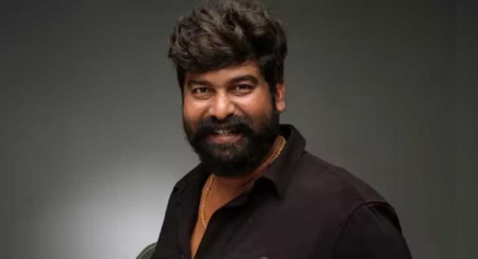 പണി വിവാദത്തില് പ്രതികരണവുമായി നടന് ജോജു ജോര്ജ് പണി വിവാദത്തില് പ്രതികരണവുമായി നടന് ജോജു ജോര്ജ്