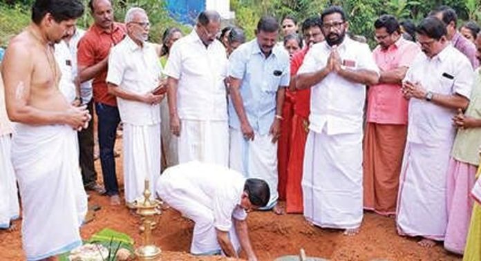 ഉളനാട് എൻ.എസ്.എസ്. കരയോഗത്തിൽ പുതിയ മന്ദിരം പണിയുന്നതിന് തുടക്കമായി ഉളനാട് എൻ.എസ്.എസ്. കരയോഗത്തിൽ പുതിയ മന്ദിരം പണിയുന്നതിന് തുടക്കമായി