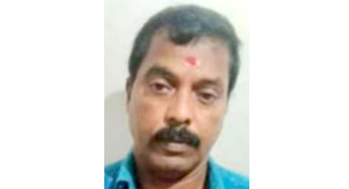 പ്രവാസി ഗ്രൂപ്പ് നിക്ഷേപത്തട്ടിപ്പ് : ഡയറക്ടർ പ്രഭാകരന് അറസ്റ്റിൽ പ്രവാസി ഗ്രൂപ്പ് നിക്ഷേപത്തട്ടിപ്പ് : ഡയറക്ടർ പ്രഭാകരന് അറസ്റ്റിൽ