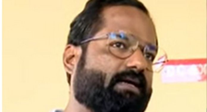 പാലക്കാട് യൂത്ത് കോണ്ഗ്രസ് മുന് മണ്ഡലം പ്രസിഡന്റ് അബ്ദുള് ഹക്കീം സിപിഐഎമ്മിനൊപ്പം ചേര്ന്നു പാലക്കാട് യൂത്ത് കോണ്ഗ്രസ് മുന് മണ്ഡലം പ്രസിഡന്റ് അബ്ദുള് ഹക്കീം സിപിഐഎമ്മിനൊപ്പം ചേര്ന്നു