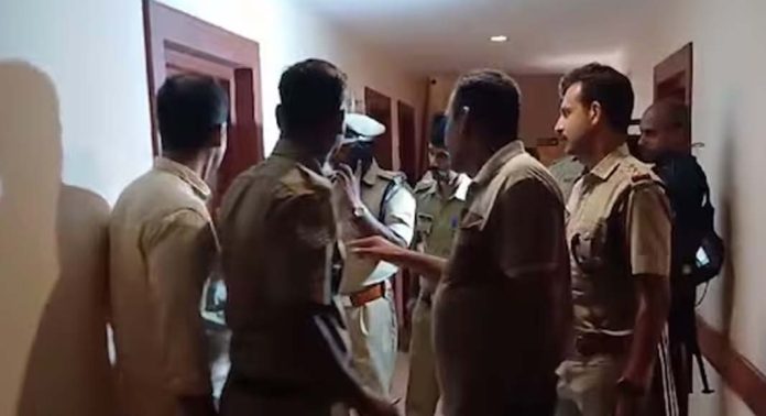 പാലക്കാട്ടെ റെയ്ഡ് ; സിപിഎമ്മിൻ്റെ പരാതിയിൽ കേസില്ല പാലക്കാട്ടെ റെയ്ഡ് ; സിപിഎമ്മിൻ്റെ പരാതിയിൽ കേസില്ല