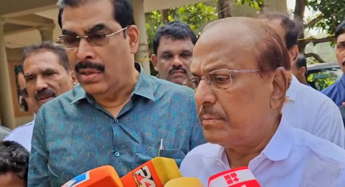 ജിഫ്രി മുത്തുക്കോയ തങ്ങളെ അപമാനിച്ച സംഭവത്തില് പി എം എ സലാമിനെ തിരുത്തി പികെ കുഞ്ഞാലിക്കുട്ടി ജിഫ്രി മുത്തുക്കോയ തങ്ങളെ അപമാനിച്ച സംഭവത്തില് പി എം എ സലാമിനെ തിരുത്തി പികെ കുഞ്ഞാലിക്കുട്ടി