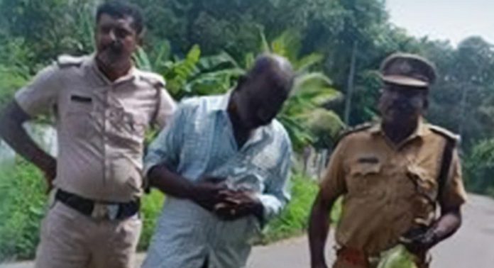 ഇന്ത്യന് നിര്മിതവിദേശമദ്യവുമായി ഒരാളെ പുളിക്കീഴ് പോലീസ് അറസ്റ്റ് ചെയ്തു ഇന്ത്യന് നിര്മിതവിദേശമദ്യവുമായി ഒരാളെ പുളിക്കീഴ് പോലീസ് അറസ്റ്റ് ചെയ്തു