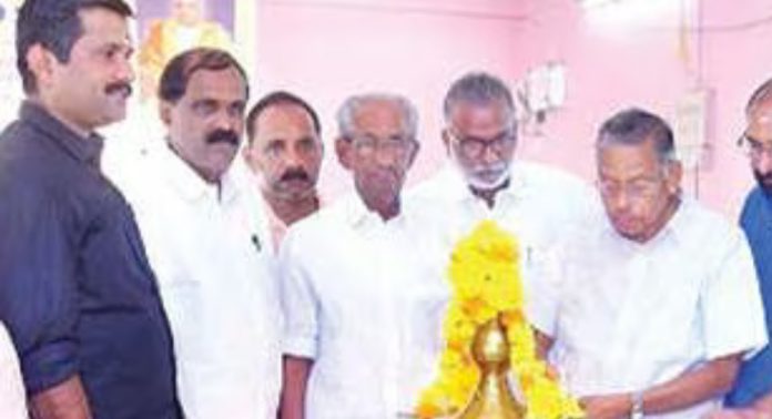 റാന്നി താലൂക്ക് എൻ.എസ്.എസ്. യൂണിയന്റെ നേതൃത്വത്തിൽ വിദ്യാഭ്യാസ അവാർഡ് വിതരണവും സ്കോളർഷിപ്പ് വിതരണവും നടന്നു റാന്നി താലൂക്ക് എൻ.എസ്.എസ്. യൂണിയന്റെ നേതൃത്വത്തിൽ വിദ്യാഭ്യാസ അവാർഡ് വിതരണവും സ്കോളർഷിപ്പ് വിതരണവും നടന്നു