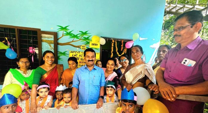 കുരുന്നുകൾക്ക് അങ്കണവാടിയിൽ സുഖനിദ്രയ്ക്ക് അഡ്വ. പ്രമോദ് നാരായൺ എംഎൽഎയുടെ സ്നേഹസമ്മാനം കുരുന്നുകൾക്ക് അങ്കണവാടിയിൽ സുഖനിദ്രയ്ക്ക് അഡ്വ. പ്രമോദ് നാരായൺ എംഎൽഎയുടെ സ്നേഹസമ്മാനം