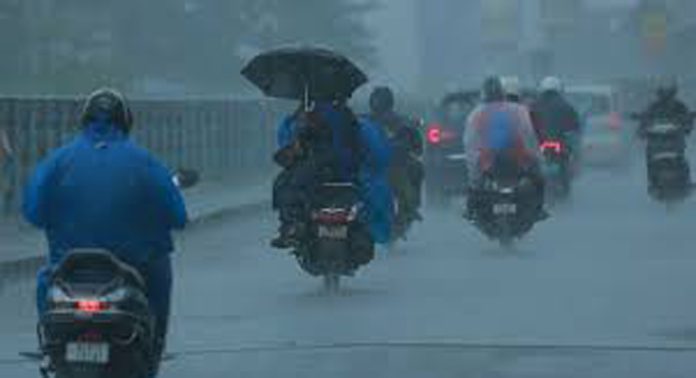 സംസ്ഥാനത്ത് വരുന്ന അഞ്ച് ദിവസം വിവിധ ജില്ലകളിൽ ഒറ്റപ്പെട്ട ശക്തമായ മഴയ്ക്ക് സാധ്യത സംസ്ഥാനത്ത് വരുന്ന അഞ്ച് ദിവസം വിവിധ ജില്ലകളിൽ ഒറ്റപ്പെട്ട ശക്തമായ മഴയ്ക്ക് സാധ്യത