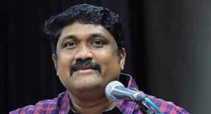 കോൺഗ്രസ് ജസ്റ്റ് മിസ്സിനാണ് രക്ഷപെട്ടതെന്നും പോലീസിന് വീഴ്ച പറ്റിയിട്ടില്ലായെന്നും ഡിവൈഎഫ്ഐ നേതാവ് എ എ റഹീം എം പി കോൺഗ്രസ് ജസ്റ്റ് മിസ്സിനാണ് രക്ഷപെട്ടതെന്നും പോലീസിന് വീഴ്ച പറ്റിയിട്ടില്ലായെന്നും ഡിവൈഎഫ്ഐ നേതാവ് എ എ റഹീം എം പി