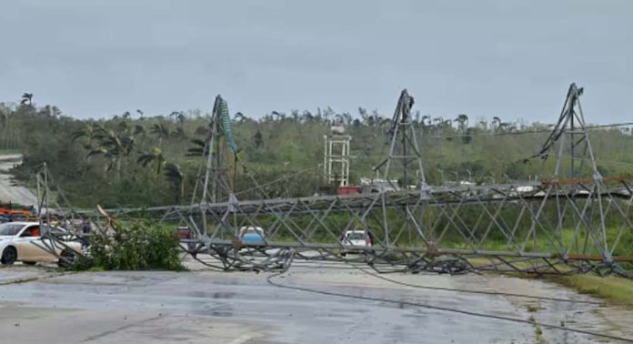 ക്യൂബയ്ക്ക് ഇരുട്ടടിയായി ‘റാഫേൽ’ ; കമ്മ്യൂണിസ്റ്റ് രാജ്യം നേരിടുന്നത് വൻ പ്രതിസന്ധി ക്യൂബയ്ക്ക് ഇരുട്ടടിയായി ‘റാഫേൽ’ ; കമ്മ്യൂണിസ്റ്റ് രാജ്യം നേരിടുന്നത് വൻ പ്രതിസന്ധി