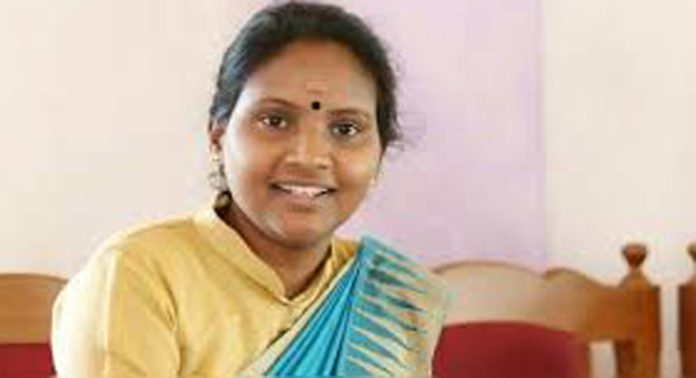 ചേലക്കരയിലെ തോല്വി ചോദിച്ചു വാങ്ങിയ അടിയെന്ന് മണ്ഡലം കമ്മിറ്റിയുടെ വാട്സ്ആപ്പ് ഗ്രൂപ്പില് പ്രാദേശിക നേതാക്കള് ചേലക്കരയിലെ തോല്വി ചോദിച്ചു വാങ്ങിയ അടിയെന്ന് മണ്ഡലം കമ്മിറ്റിയുടെ വാട്സ്ആപ്പ് ഗ്രൂപ്പില് പ്രാദേശിക നേതാക്കള്
