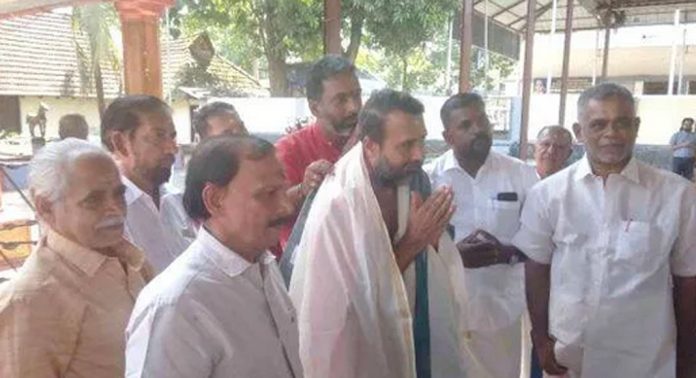 ശബരിമല നിയുക്ത മേൽശാന്തി പന്തളത്തെത്തി ശബരിമല നിയുക്ത മേൽശാന്തി പന്തളത്തെത്തി