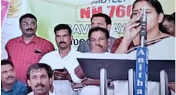 മുട്ടിൽ മരം മുറികേസിലെ പ്രതി ആന്റോ അഗസ്റ്റിനെതിരെ വീണ്ടും വിമർശനവുമായി ബിജെപി നേതാവ് ശോഭാ സുരേന്ദ്രൻ മുട്ടിൽ മരം മുറികേസിലെ പ്രതി ആന്റോ അഗസ്റ്റിനെതിരെ വീണ്ടും വിമർശനവുമായി ബിജെപി നേതാവ് ശോഭാ സുരേന്ദ്രൻ