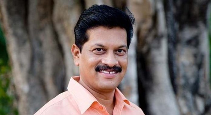 യുഡിഎഫ് തരംഗത്തിനിടയിലും ചേലക്കരയിൽ തിളക്കമാര്ന്ന ജയം സ്വന്തമാക്കി എല് ഡിഎഫ് സ്ഥാനാര്ത്ഥി യു ആര് പ്രദീപ് യുഡിഎഫ് തരംഗത്തിനിടയിലും ചേലക്കരയിൽ തിളക്കമാര്ന്ന ജയം സ്വന്തമാക്കി എല് ഡിഎഫ് സ്ഥാനാര്ത്ഥി യു ആര് പ്രദീപ്