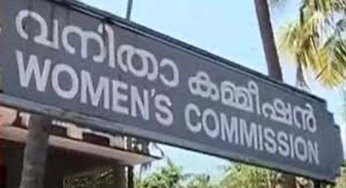 ജോലിയില്ലാത്ത സ്ത്രീകളെ വീട്ടമ്മയെന്ന് വിളിക്കുന്നത് തിരുത്തണമെന്ന് വനിതാ കമ്മീഷന് ജോലിയില്ലാത്ത സ്ത്രീകളെ വീട്ടമ്മയെന്ന് വിളിക്കുന്നത് തിരുത്തണമെന്ന് വനിതാ കമ്മീഷന്