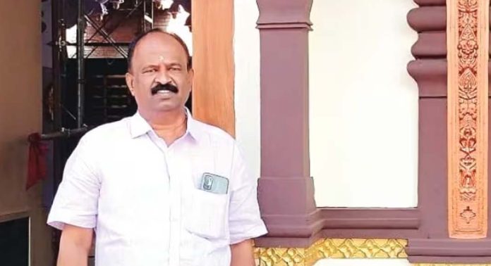 വേല വെടിക്കെട്ടിന് അനുമതി നിഷേധിച്ചത് ശിവകാശിലോബിയെന്ന ആരോപണവുമായി തിരുവമ്പാടി സെക്രട്ടറി വേല വെടിക്കെട്ടിന് അനുമതി നിഷേധിച്ചത് ശിവകാശിലോബിയെന്ന ആരോപണവുമായി തിരുവമ്പാടി സെക്രട്ടറി