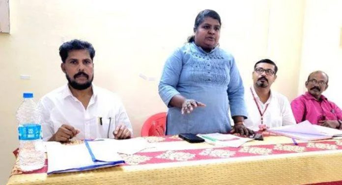 കേരള ആയുർവേദ തൊഴിലാളി യൂണിയൻ ജില്ലാ കൺവൻഷൻ നടന്നു കേരള ആയുർവേദ തൊഴിലാളി യൂണിയൻ ജില്ലാ കൺവൻഷൻ നടന്നു